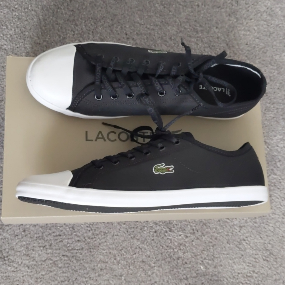 Lacoste Sneakers